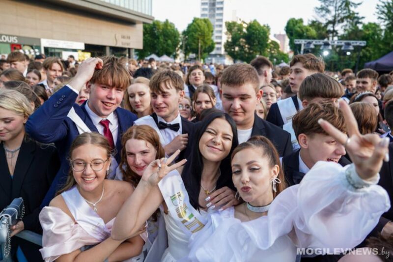 zvezdnyy_vypusknoy-121